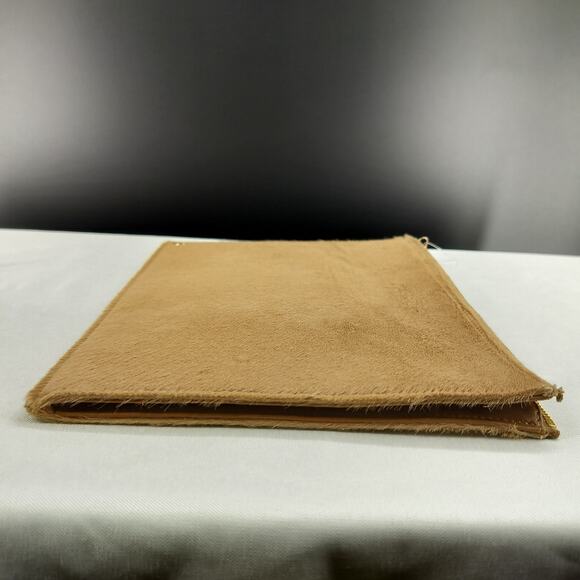 POLOGEORGIS Medium Signature Pouch With Gold Zip - Picture 14 of 14